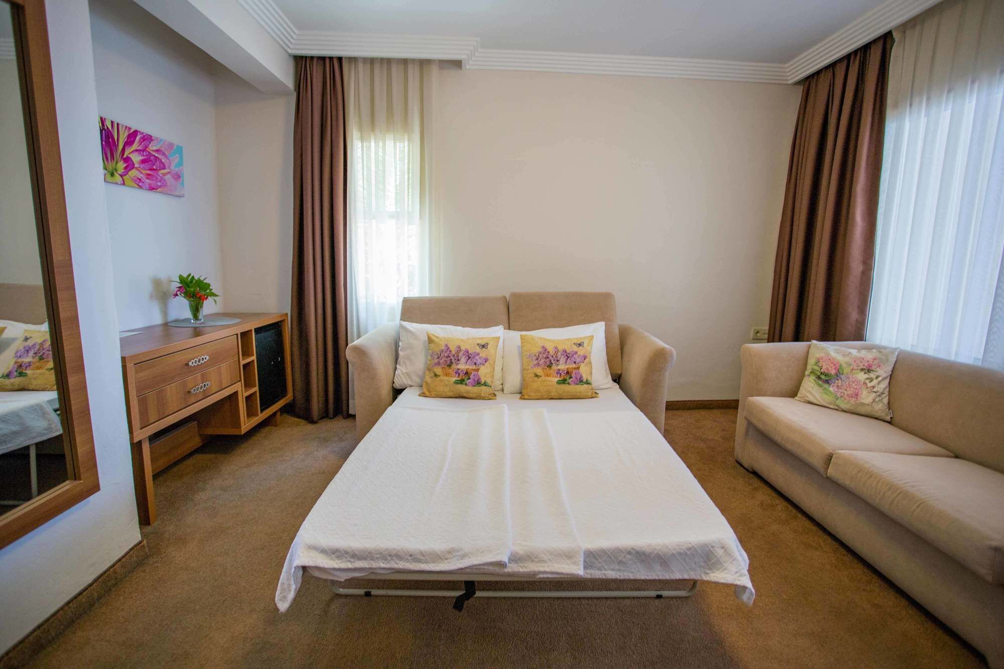 Melis Otel Kuşadası